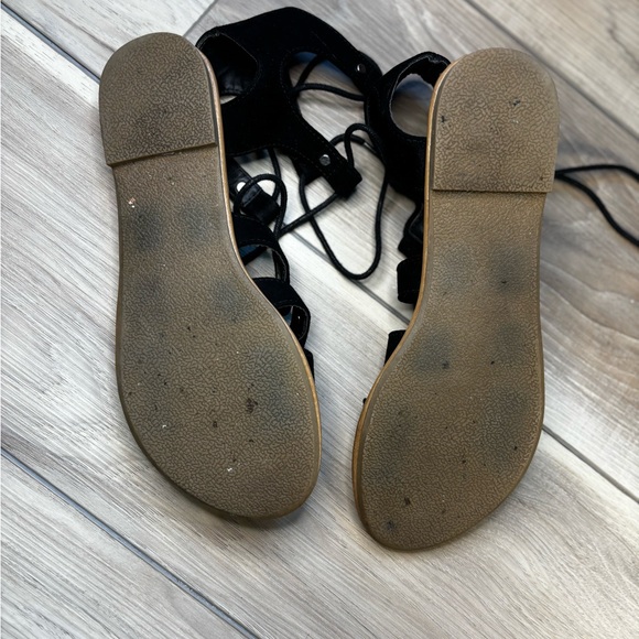 Woman’s black gladiator style sandles 7.5 - Picture 2 of 3